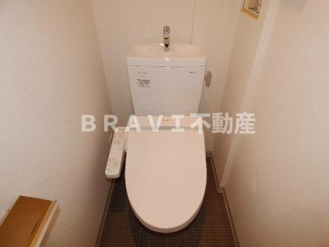 プレサンス京町堀ノース　BRAVI不動産のトイレ|【プレサンス京町堀ノース】落ち着いたトイレです