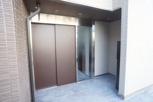 BELLE CE DOMANI　宝塚1番館のエントランス