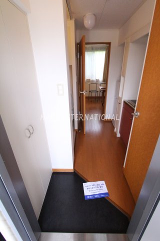 エブリシンの玄関