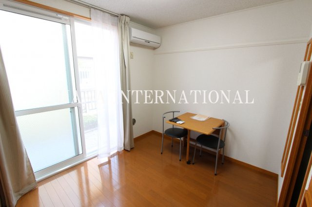 シェル弐番館の洋室