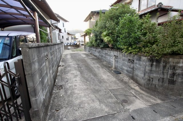 内野5丁目戸建の駐車場