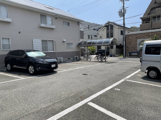 細谷モータープール5号　86番地　エレガンティクライフ芦屋Ⅱ横  芦屋市浜町の外観