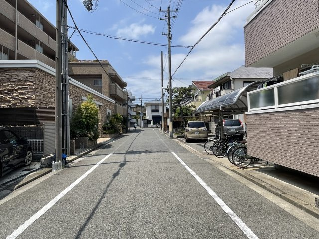 細谷モータープール5号　86番地　エレガンティクライフ芦屋Ⅱ横  芦屋市浜町の外観