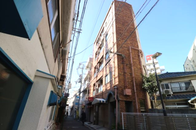 ファースト御影の外観