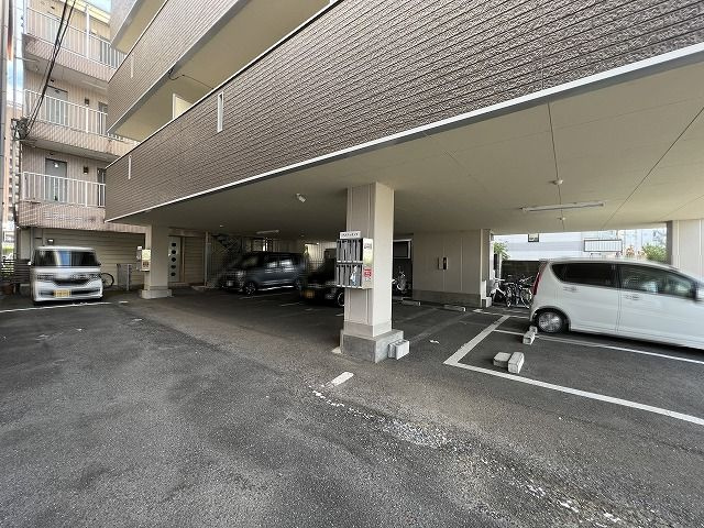 アスティオンYの駐車場|駐車場があります
