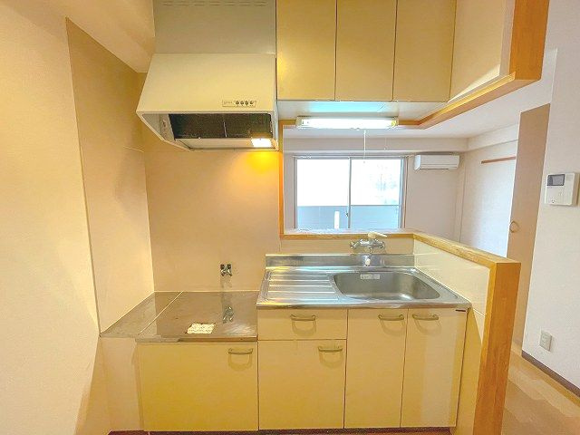アスティオンYのキッチン|キッチンでお料理をお楽しみください
※内装が若干異なる場合がございます