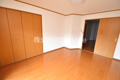 【寝室】 | リュミエールイースト