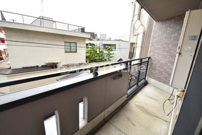 【バルコニー】 | リュミエールイースト