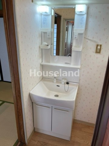 井辺戸建の洗面所