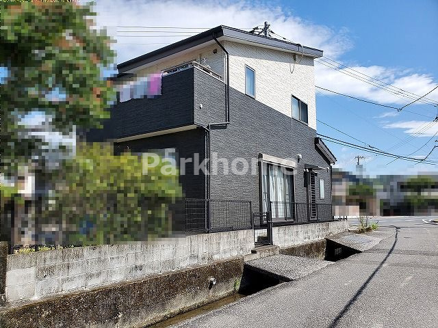 高知市介良乙　中古戸建の外観