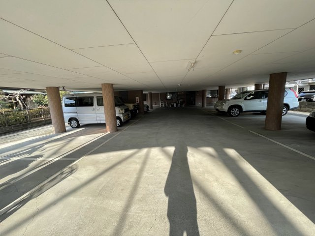 ファヴォーレの駐車場