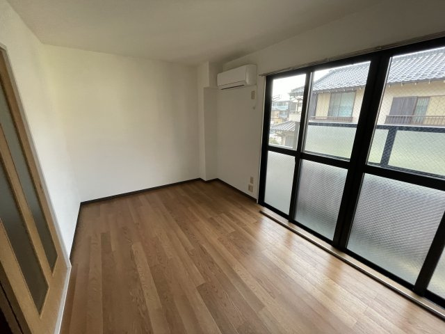 ファヴォーレの洋室