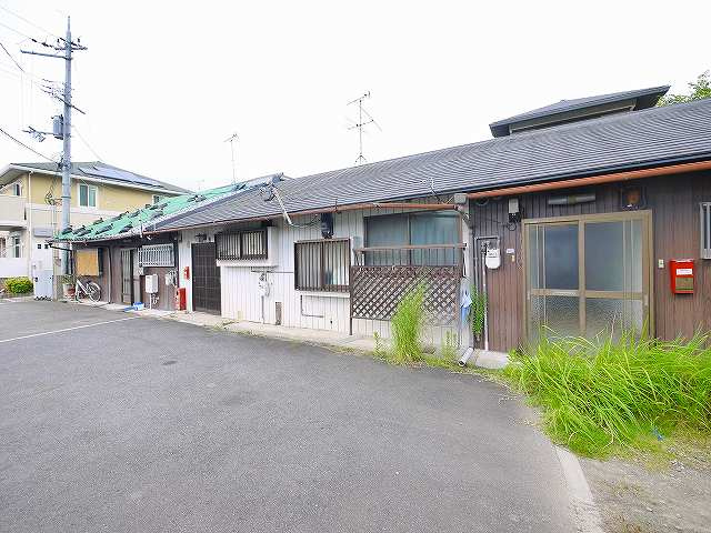 高畑町山口貸家のその他共用部分|静かな環境です。