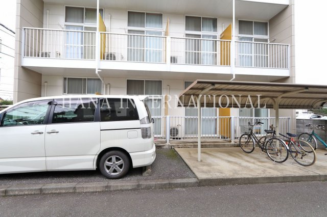 山葵の駐車場