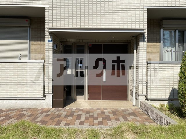 ルミエール（東本町）のエントランス