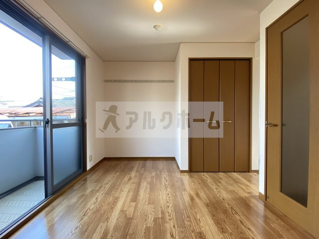 ラフィーネ吉井の居間・リビング