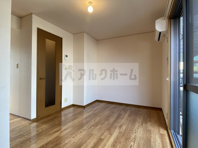 ラフィーネ吉井の居間・リビング