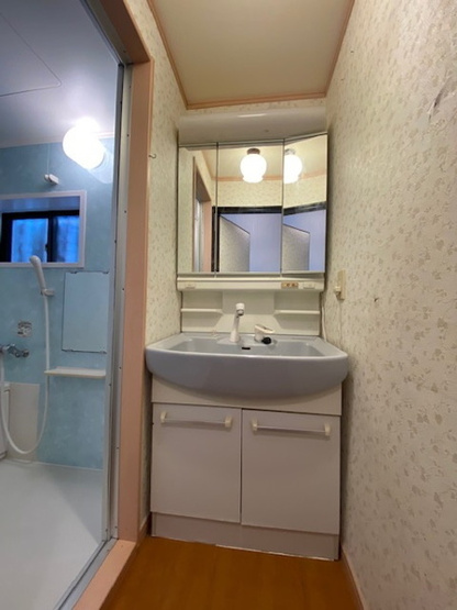 【独立洗面台】