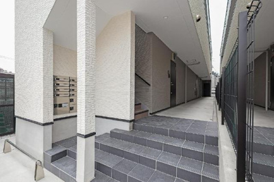 【エントランス】 | 仲介手数料半額！HPに初期費用掲載！「プライスホーム」で検索！Cozy博多駅東