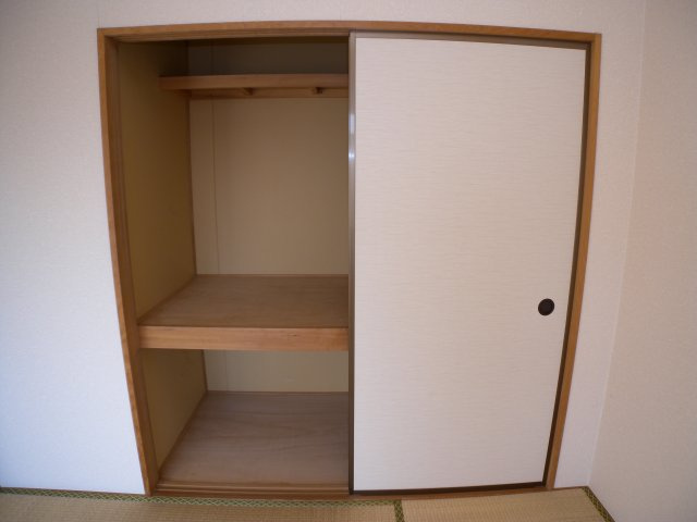 ロイヤル三木の収納