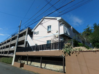 【外観】 | 小田急多摩線「栗平」駅より徒歩4分の好立地！お手頃家賃の2階建てアパートです☆