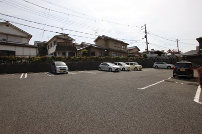 【駐車場】 | LUX