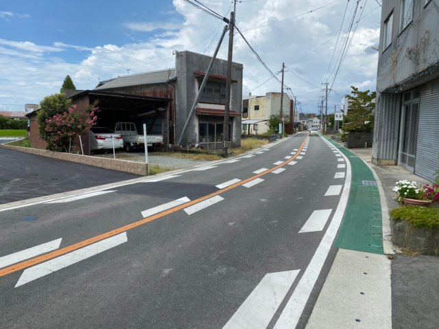 大川市大字酒見の新築一戸建の前面道路含む現地写真