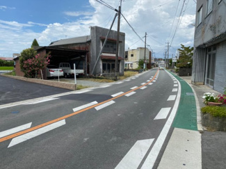 【前面道路含む現地写真】