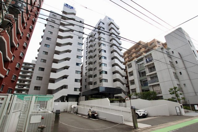 西公園ツインタワーの外観|築３２年【大濠公園駅】徒歩７分
【当仁小学校】【当仁中学校】