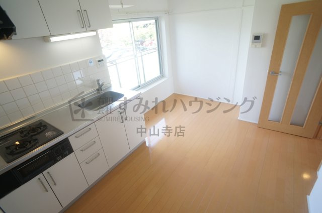 ラムール売布の居間・リビング