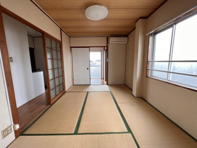 【内装】 | コーポ岡部 | 明るい色調の室内です