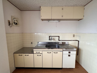 【キッチン】 | コーポ岡部 | お料理しやすいキッチンです