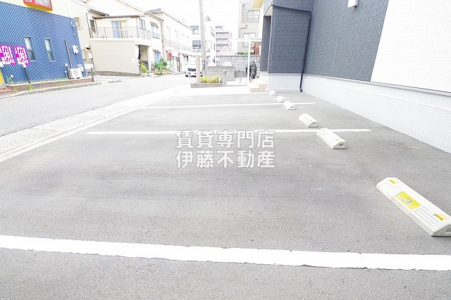 リブリ・浄心Bの駐車場
