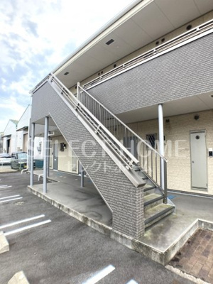 【エントランス】 | Ｗｅｓｔヴィラ | 建物の内部です