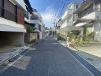 【前面道路含む現地写真】