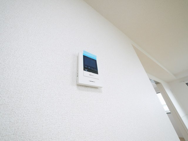 サンシャインのセキュリティ|お顔が見えるモニター付きインターホンで安心。