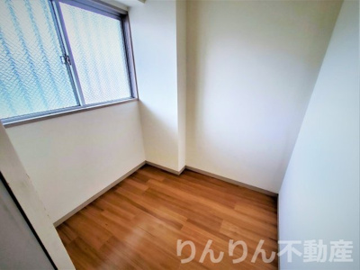 【洋室】 | 城南コーポラス | 落ち着いた色調の洋室です