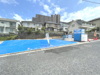 【前面道路含む現地写真】