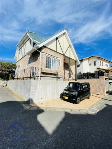 春日市下白水南1丁目　戸建ての前面道路含む現地写真