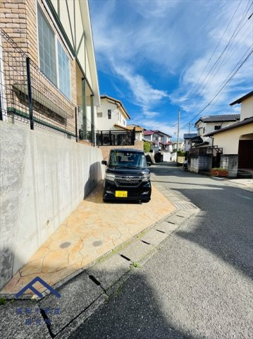 春日市下白水南1丁目　戸建ての駐車場