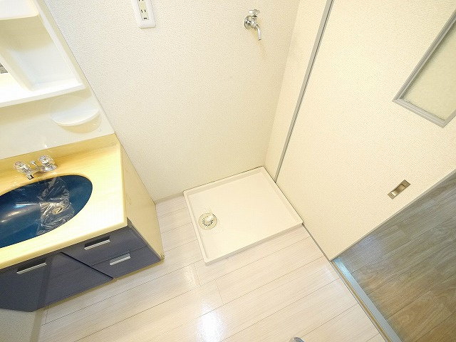 キャピタル新大宮の設備|洗濯機置き場です