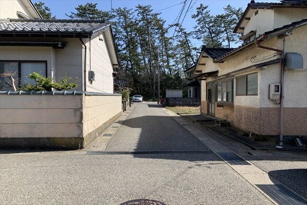 【前面道路含む現地写真】の画像