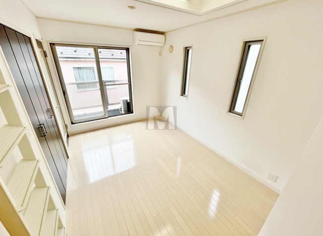 【洋室】 | カサ・ミラ