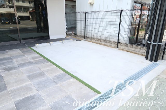 セレコート寝屋川本町の駐車場|敷地内駐車場