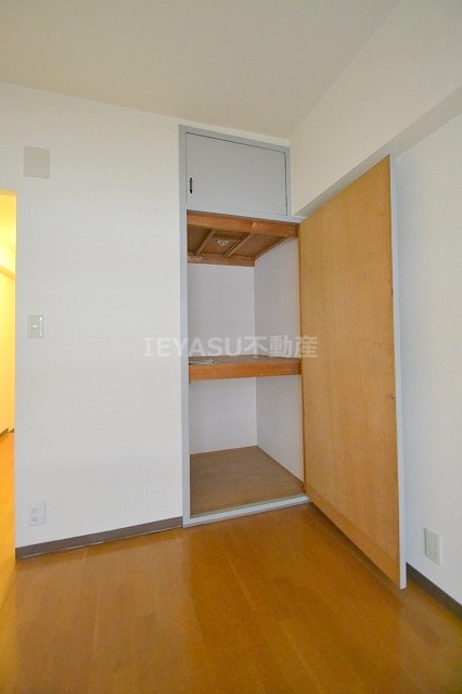 ラフィネ天満の収納