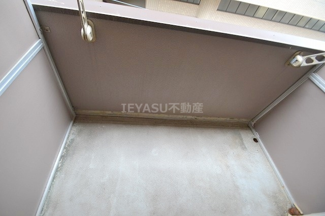 ラフィネ天満のバルコニー