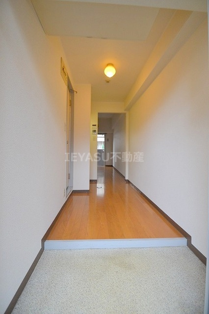 ラフィネ天満の玄関