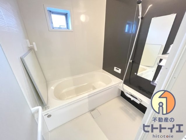 k-ideal八女Ⅱ　A棟の浴室|アクセントパネルがお洒落な浴室です♪