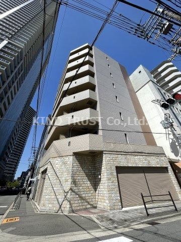 トゥールロワイエ北梅田の外観|外観は落ち着いています