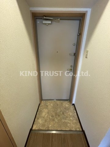 トゥールロワイエ北梅田の玄関|きれいな玄関です